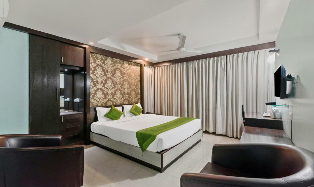 Hotel Oyo 3811 Geetanjali Regency Kalkuta Zewnętrze zdjęcie