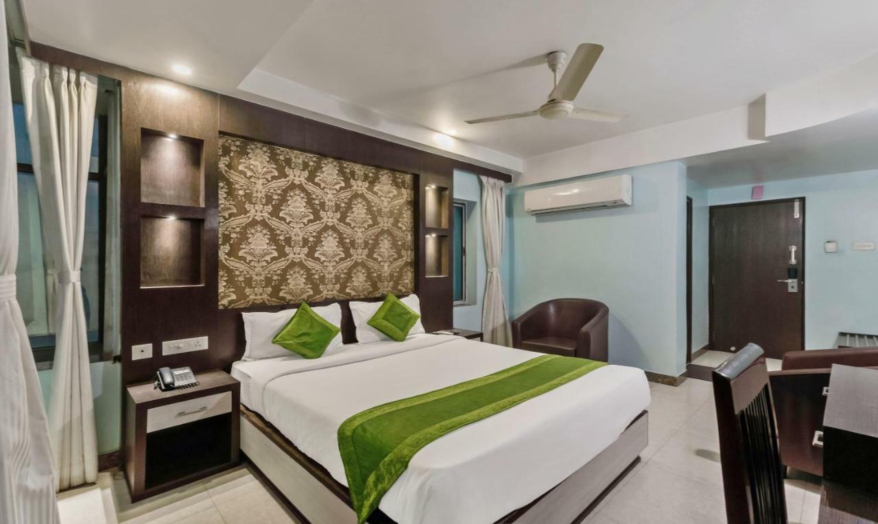 Hotel Oyo 3811 Geetanjali Regency Kalkuta Zewnętrze zdjęcie