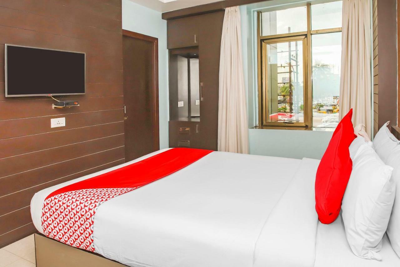Hotel Oyo 3811 Geetanjali Regency Kalkuta Zewnętrze zdjęcie